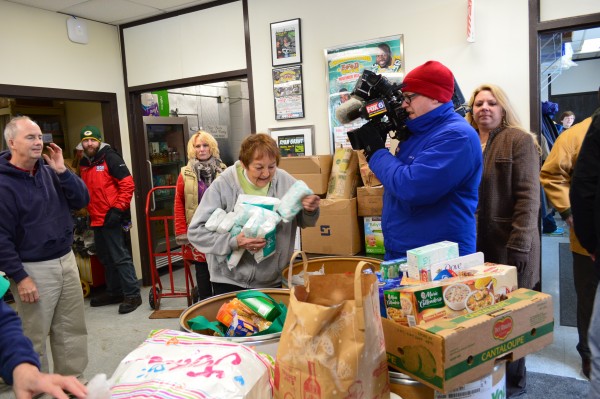 Community food drive in Brookfield, WI